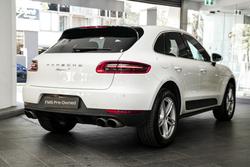 2016 Porsche
Macan S