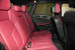 2016 Porsche
Macan S
