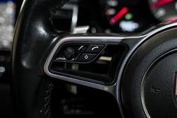 2016 Porsche
Macan S