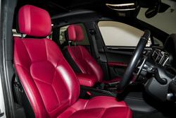 2016 Porsche
Macan S