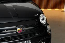 2022 Abarth 695 Competizione