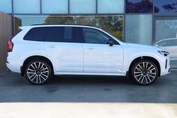 2025 Volvo
XC90 Ultra T8 Plug-In Hybrid