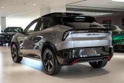 2025 Alfa Romeo Junior Ibrida