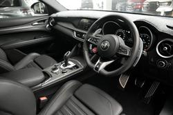 2023 Alfa Romeo Stelvio Quadrifoglio