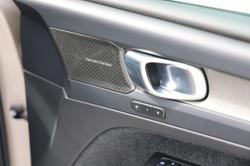 2023 Volvo XC40 Ultimate B4 Bright