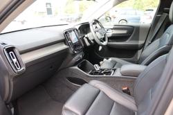 2023 Volvo XC40 Ultimate B4 Bright