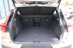 2023 Volvo XC40 Ultimate B4 Bright