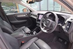 2023 Volvo XC40 Ultimate B4 Bright