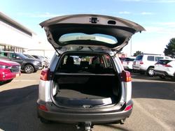 2015 TOYOTA
RAV4 GX (2WD)