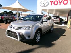 2015 TOYOTA
RAV4 GX (2WD)