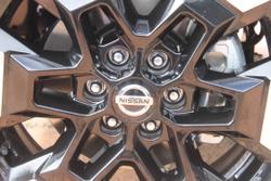 2025 Nissan Navara ST-X