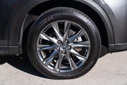 2019 Mazda
CX-5 Akera