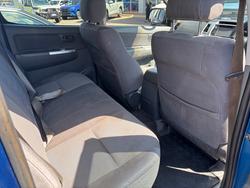 2011 TOYOTA Hilux HILUX 4x4 3.0L T/D D/C M/T SR5 1R61250 001 Tidal Blue