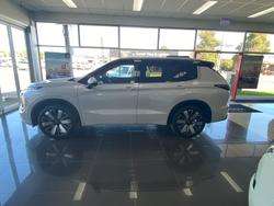 2025 MITSUBISHI Outlander EXCEED TOURER