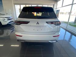 2025 MITSUBISHI Outlander EXCEED TOURER