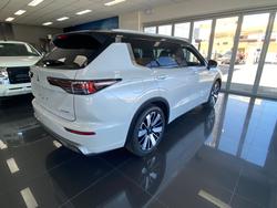 2025 MITSUBISHI Outlander EXCEED TOURER