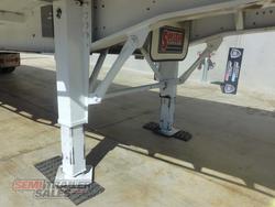 2004 J Smith & Sons Tandem Beavertail Plant Trailer