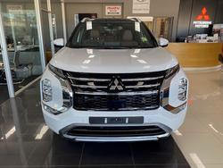 2025 MITSUBISHI
Outlander EXCEED TOURER