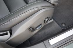 2026 Volvo XC60 Ultra T8 Plug-In Hybrid Dark