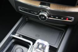 2026 Volvo XC60 Ultra T8 Plug-In Hybrid Dark