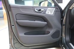 2026 Volvo XC60 Ultra T8 Plug-In Hybrid Dark