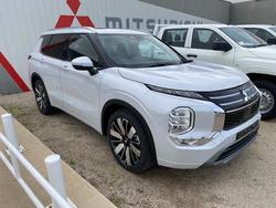 2025 MITSUBISHI
Outlander EXCEED