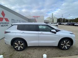 2025 MITSUBISHI
Outlander EXCEED