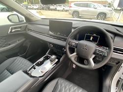 2025 MITSUBISHI
Outlander EXCEED