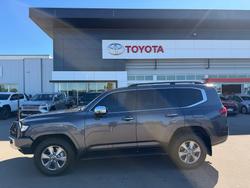 2023 Toyota LANDCRUISER Sahara Graphite