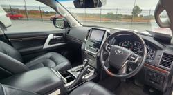 2021 Toyota LANDCRUISER Sahara