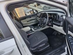 2022 KIA CARNIVAL 2022 KIA CARNIVAL S 8 SP AUTOMATIC 4D WAGON DT4  White