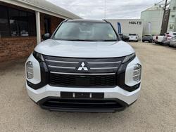 2025 MITSUBISHI Outlander LS