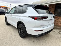 2025 MITSUBISHI Outlander LS