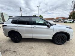 2025 MITSUBISHI Outlander LS