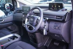 2025 Hyundai STARIA