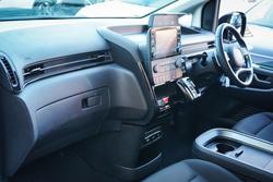 2025 Hyundai STARIA