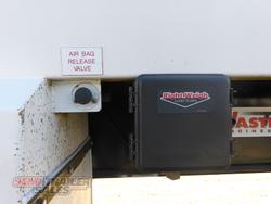 2001 Maxitrans Compactor Trailer