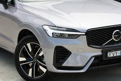 2025 Volvo XC60 Plus T8 Plug-In Hybrid Dark