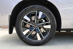 2025 Volvo XC60 Plus T8 Plug-In Hybrid Dark