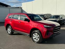 2025 Isuzu
MU-X LS-M
