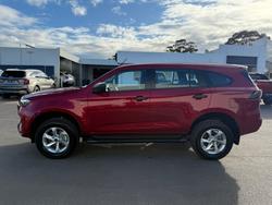 2025 Isuzu
MU-X LS-M