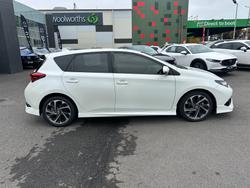 2017 Toyota Corolla SX