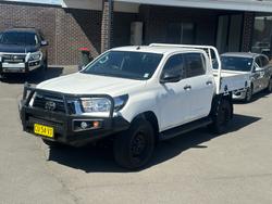 2019 TOYOTA
HILUX SR (4x4)