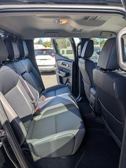 2025 NISSAN NAVARA ST-X