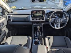 2025 NISSAN NAVARA ST-X