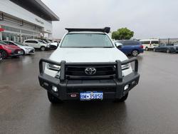 2023 Toyota Hilux SR5