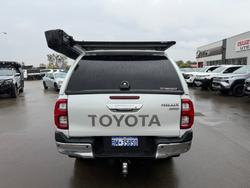 2023 Toyota Hilux SR5