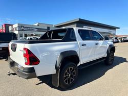 2024 TOYOTA Hilux HiLux 4x4 2.8L Dsl D/C 6AT Rogue 48V 2L46510 001 Glacier White