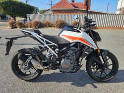 KTM 390 Duke