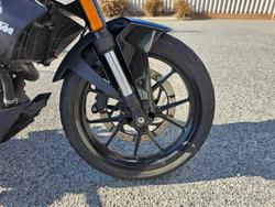 2022 KTM 390 Duke Orange